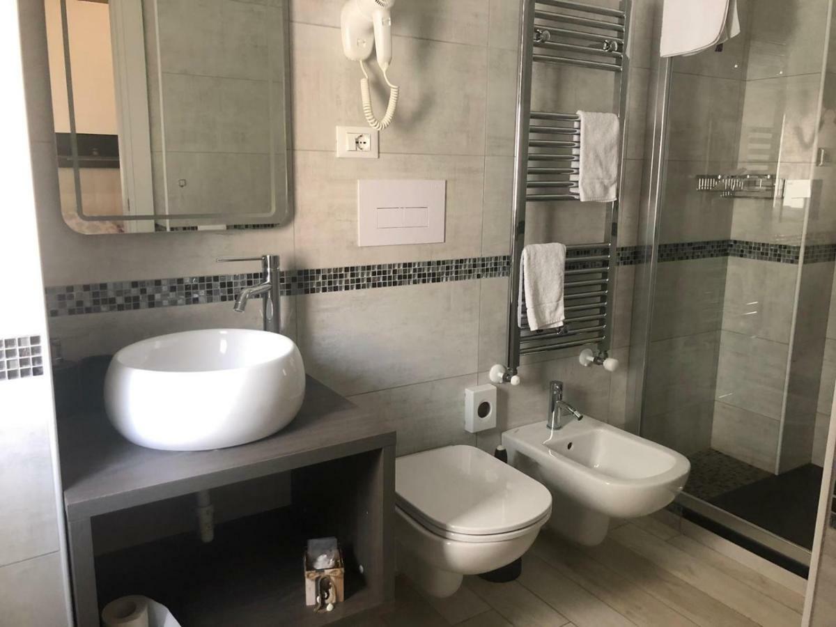 B&B Calypso Пескара Экстерьер фото